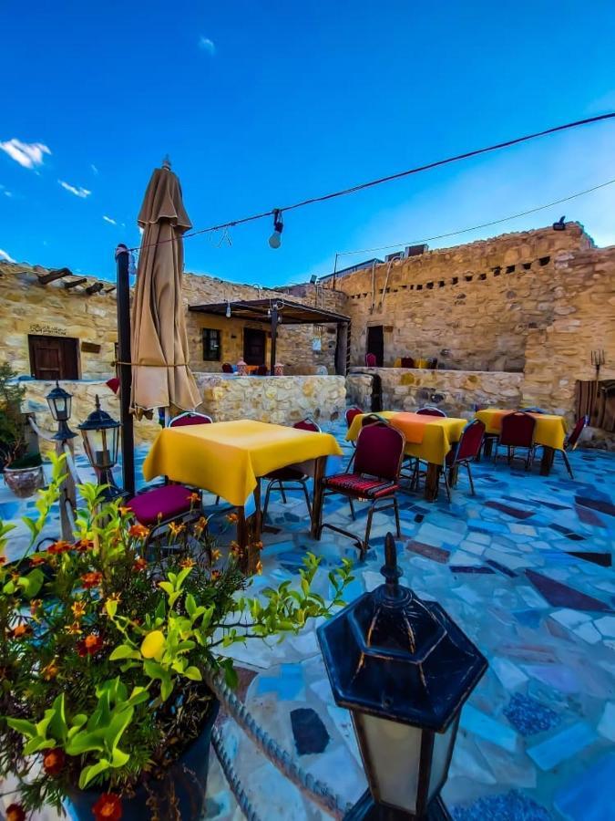 Гостевой дом Mumia Restaurant & House Эль-Карак Экстерьер фото