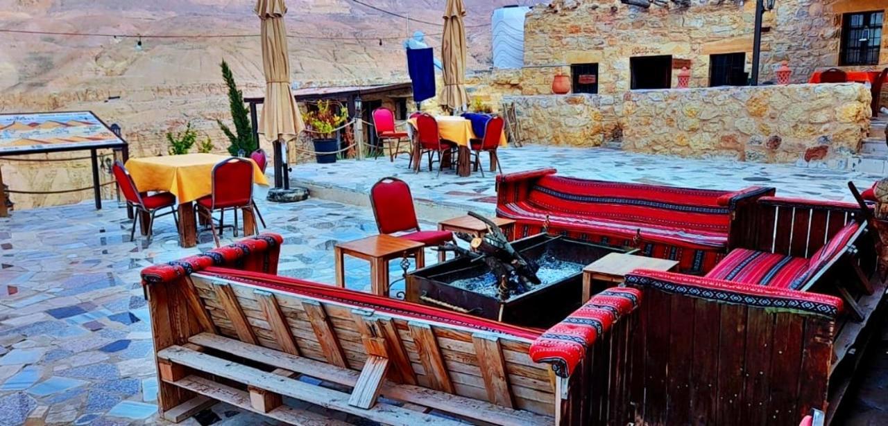 Гостевой дом Mumia Restaurant & House Эль-Карак Экстерьер фото