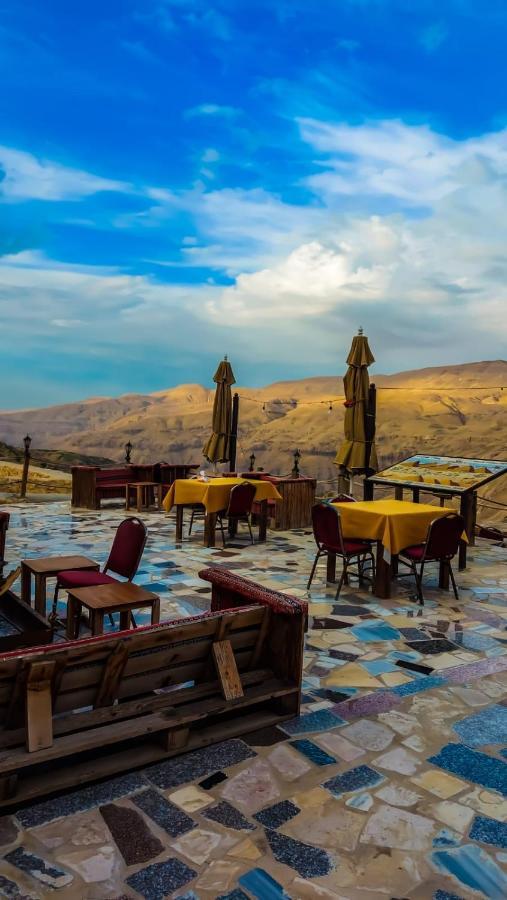 Гостевой дом Mumia Restaurant & House Эль-Карак Экстерьер фото